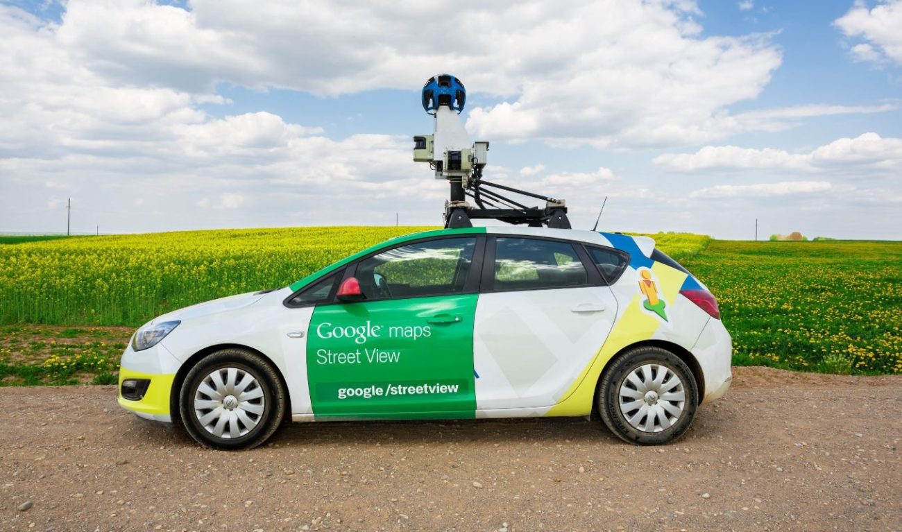 Vasvillával támadtak a Google Street View autójára egy magyar faluban