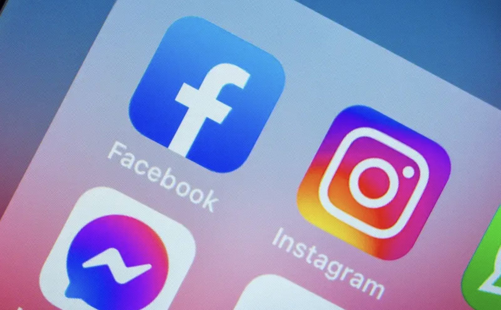 Chronological order will return to Facebook and Instagram, and it will be possible to turn off “recommended” content.