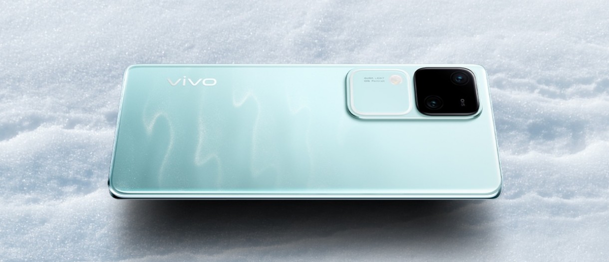 Vivo V30 debuts with Snapdragon 7 Gen 3 chipset