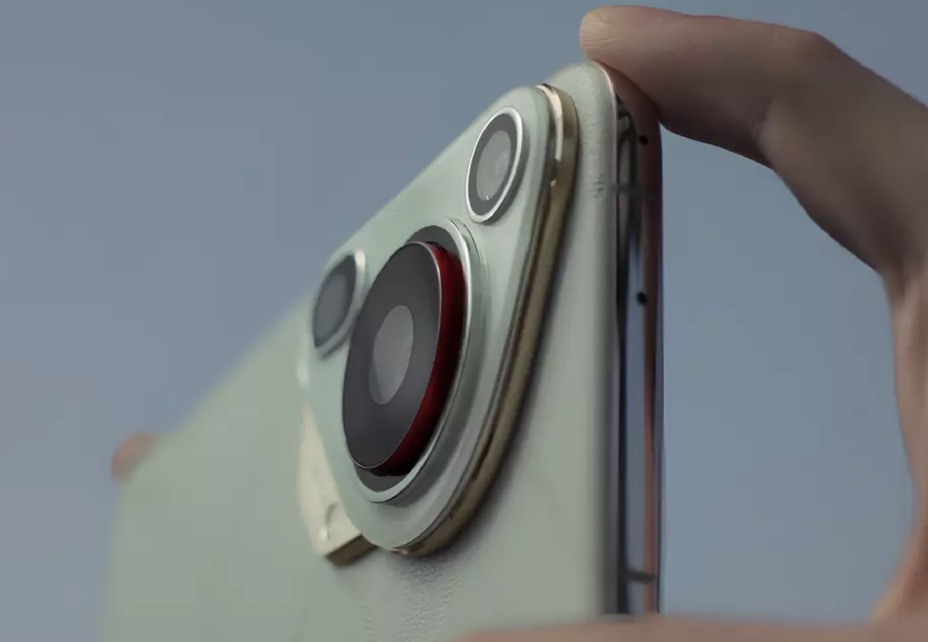 Így néz ki belülről a Huawei Pura 70 Ultra visszahúzható kamerája