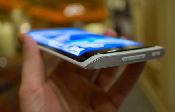 Samsung-Flexible-Display-Youm