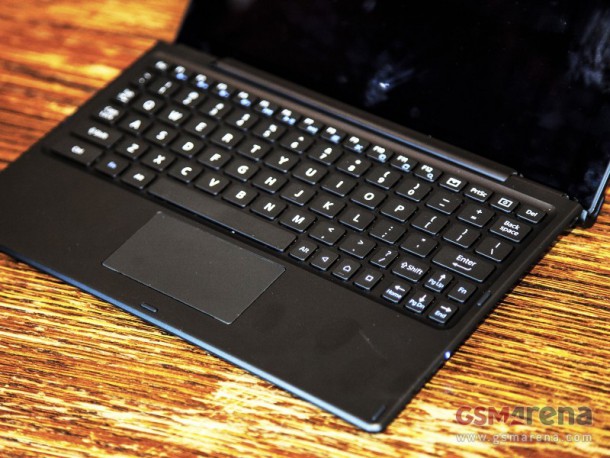 Sony Xperia Z4 Tablet keyboard