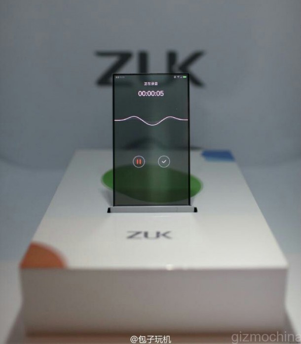 zuk-atlatszo-mobil